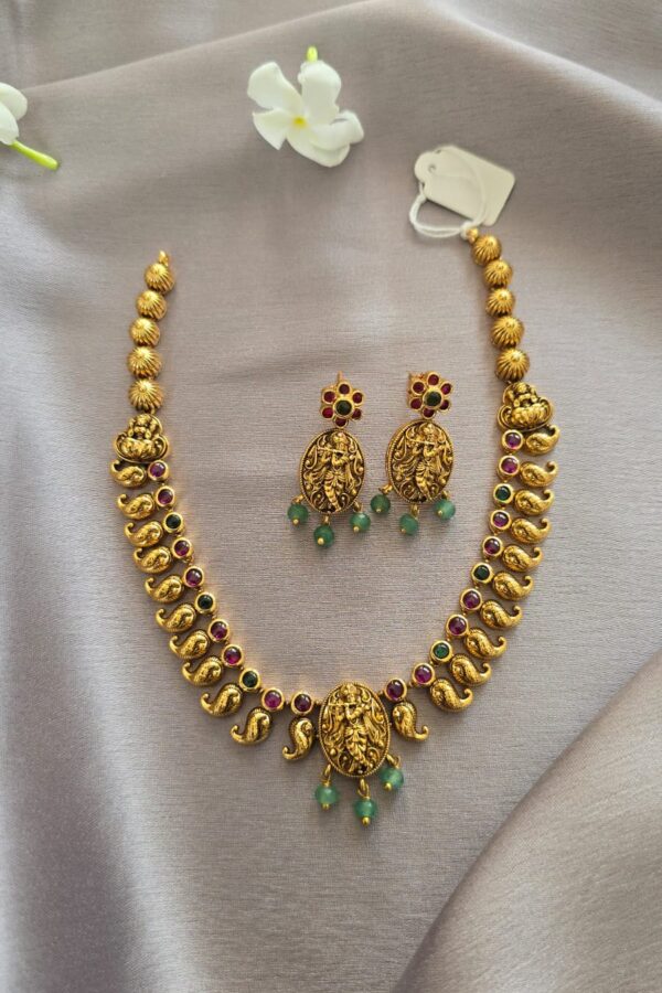 KRISHNAN NECKLACE