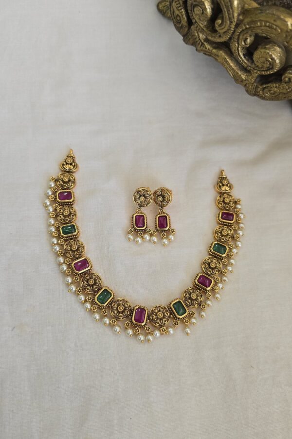 Antique neckpiece with Ruby & Green