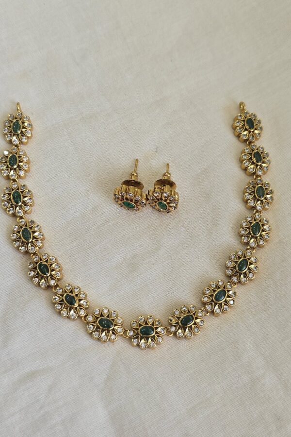 Minimal green with white stone neckset with backchain