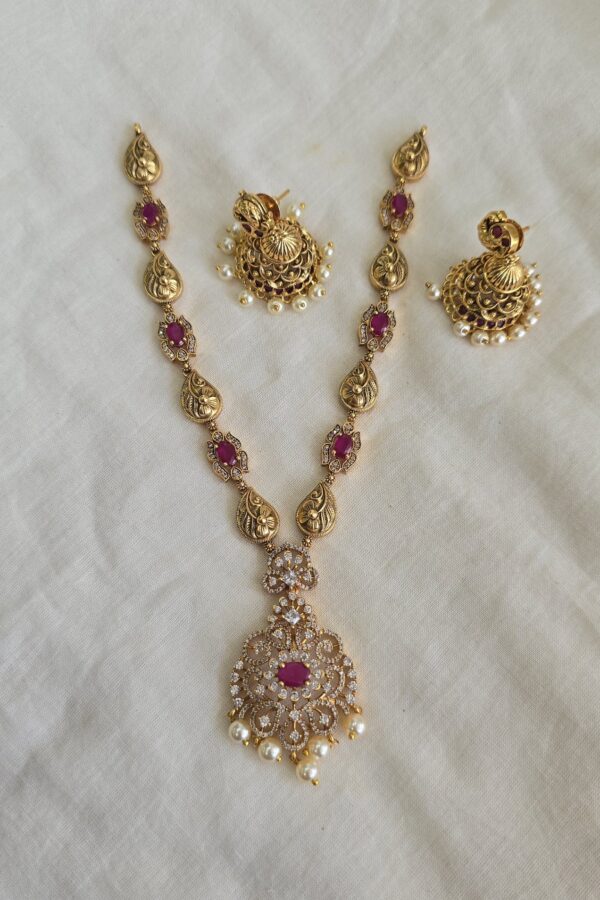 Gold replica antique neckset with back chain
