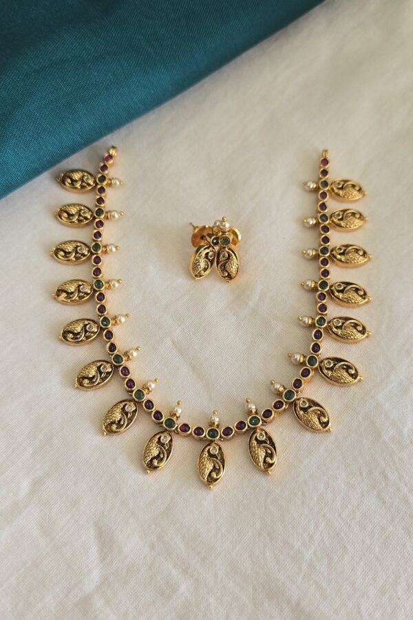 Gold replica antique neckset with backchain