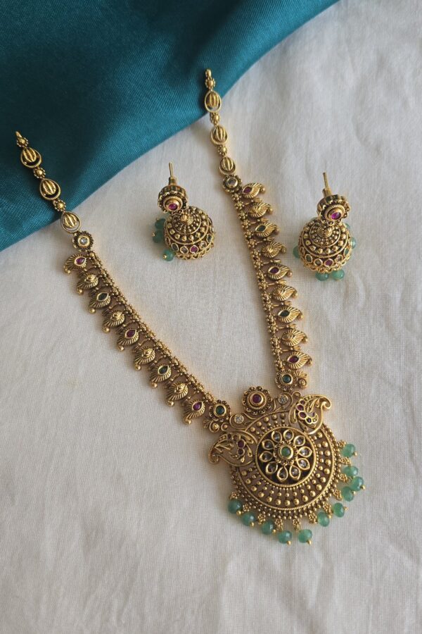 Gold replica neckset with back chain