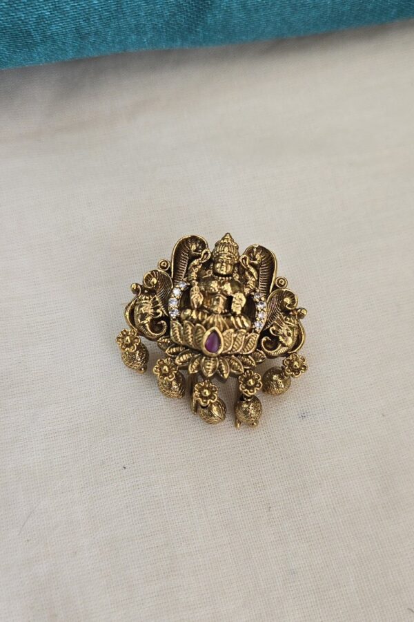 Antique singlr hair pendant