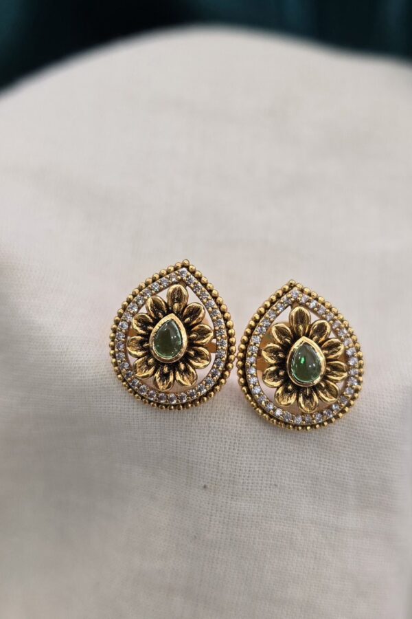 Antique Stone stud- Green