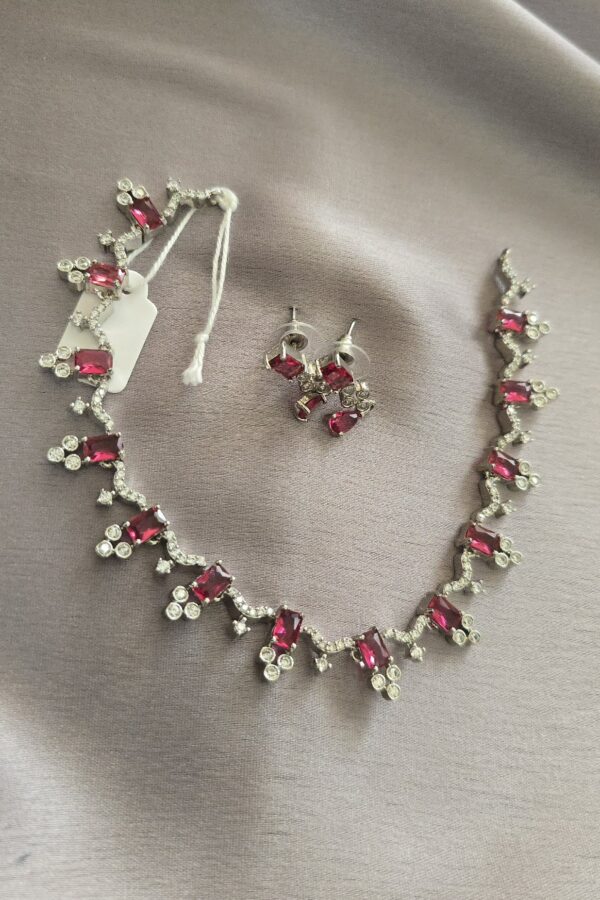 Minimal silver finish neckset with pink stone