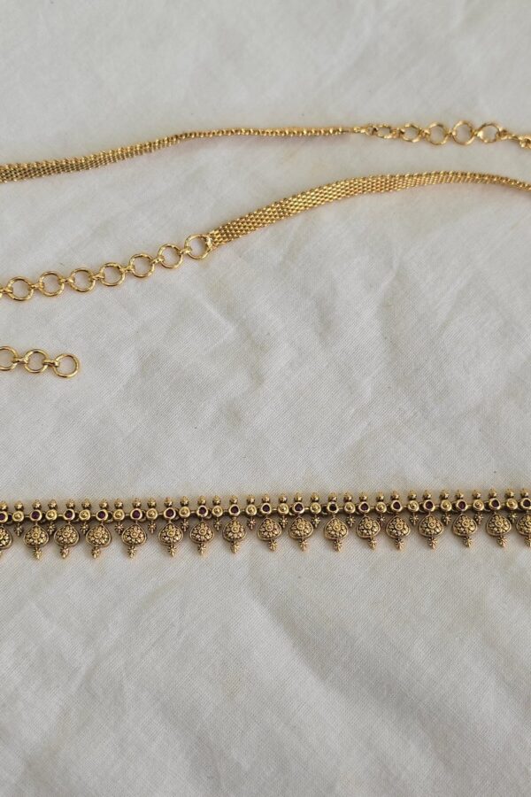 Antique hipchain