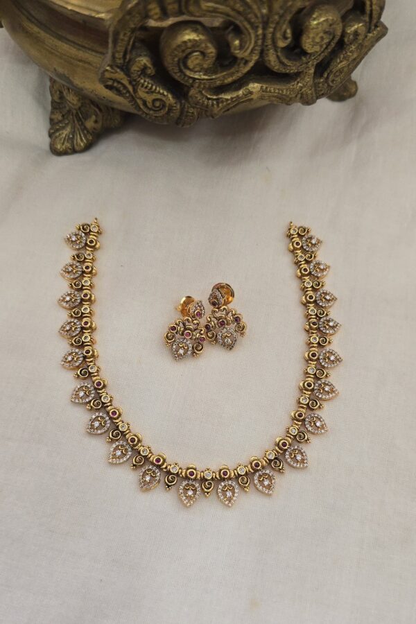Minimal antique neckset with back chain