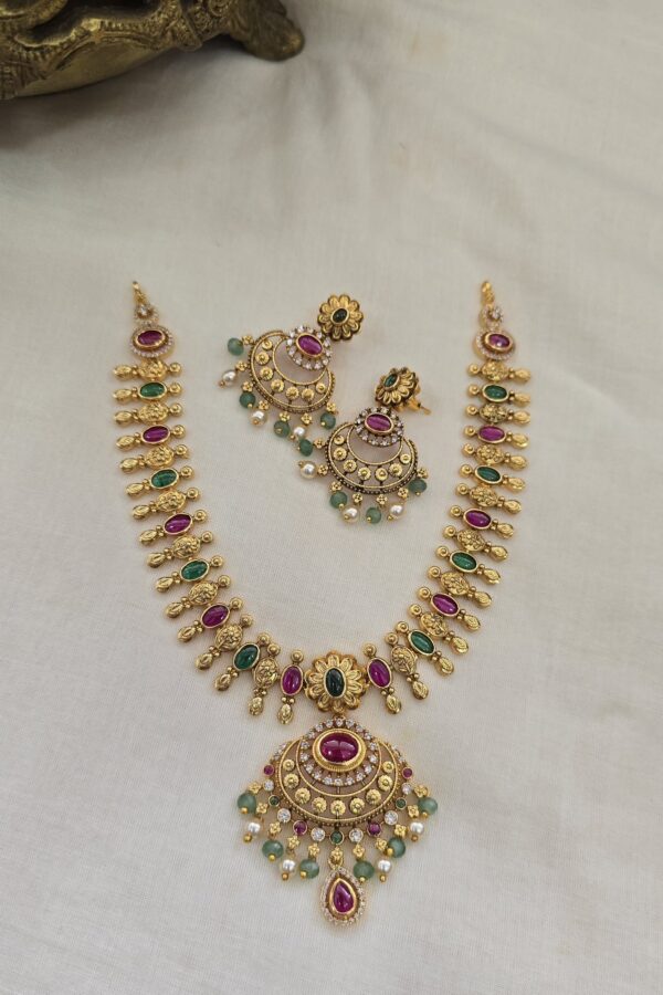 Gold replica beautiful Antique set with back chain