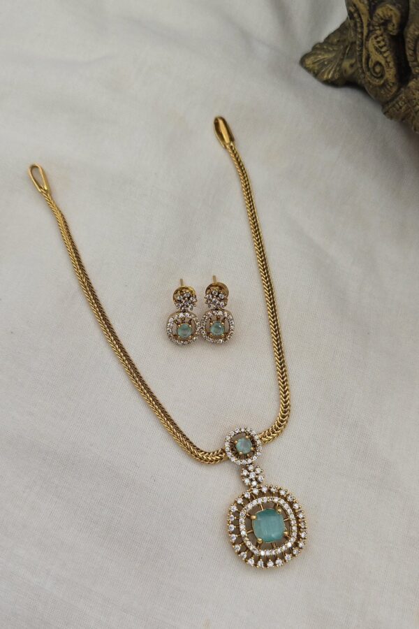 Simple attigai type neckset with back chain