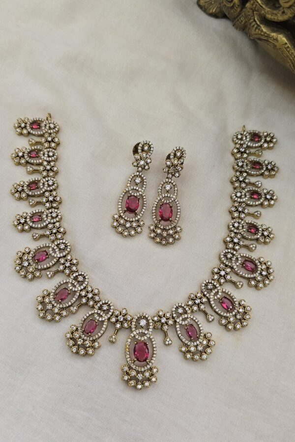 Beautiful Victorian mehandi stone neckset with back chain