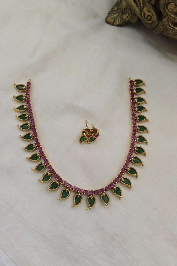 Simple kerala style neckpiece with back chain