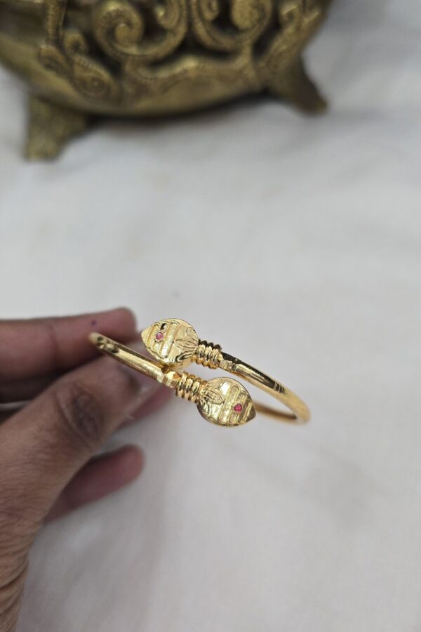 Vel kada for kids ( boys) - gold polish