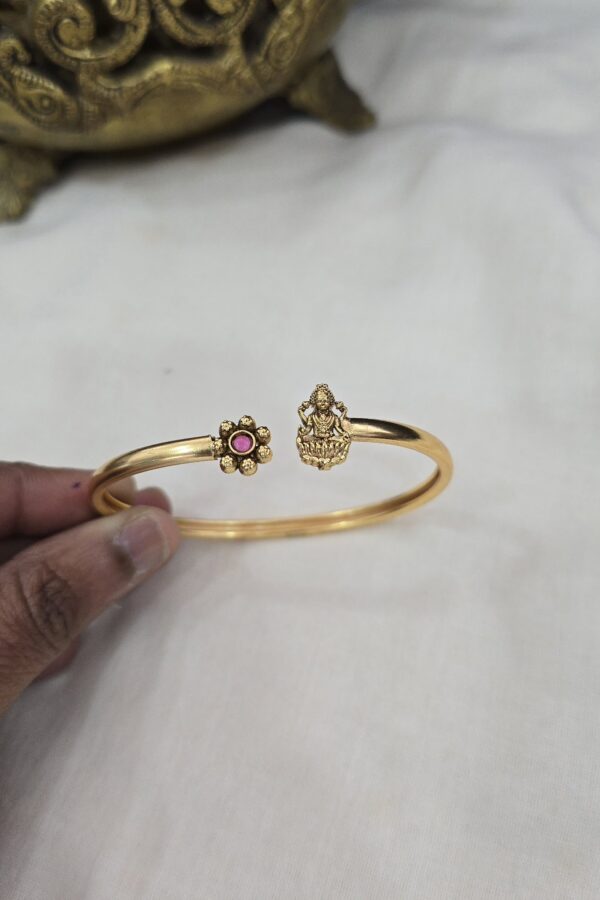 Antique kada ( open type ) - suitable for 2.4 & 2.6 size