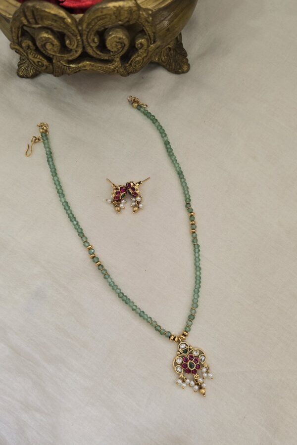 Beads chain with earrings