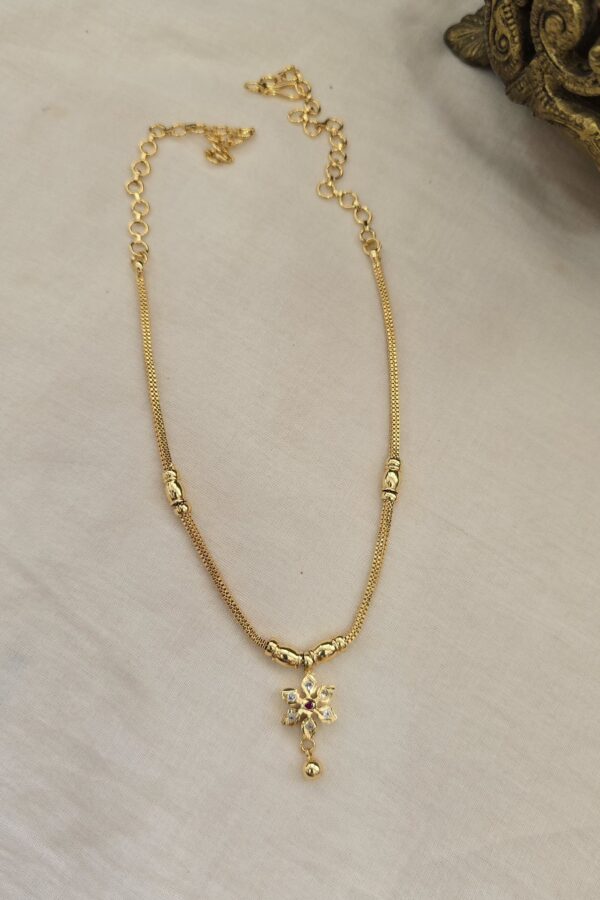 Gold polish neckpiece for kids
