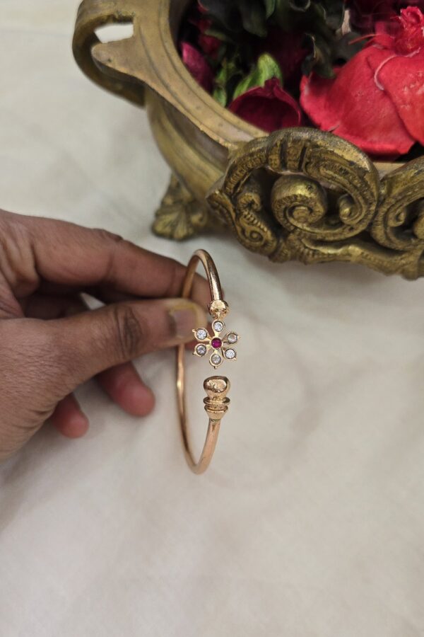 Beautiful Ad stone impon kada - size 2.6