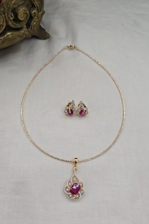 Kanti neckset- with removable AD pendant