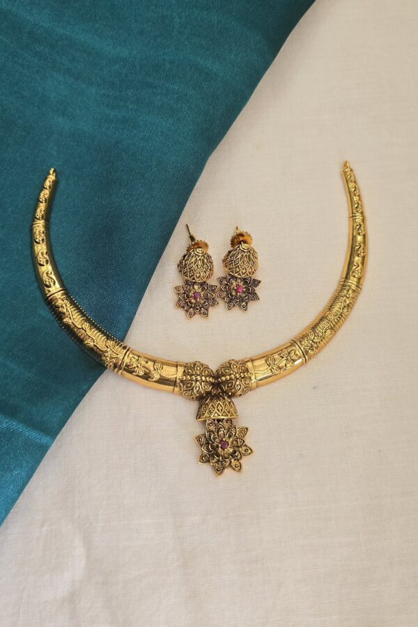Beautiful Antique kanti type neckset with back chain