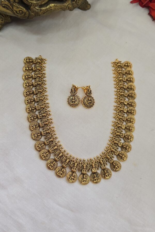 Grand Lakshmi kaasu antique neckset with back chain