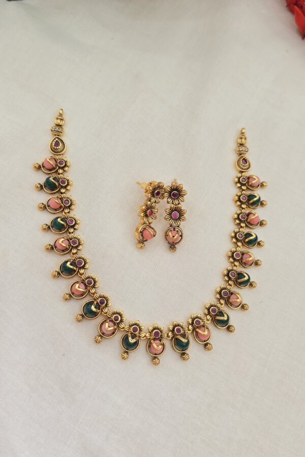 Antique peach & green Pearl neckset with back chain