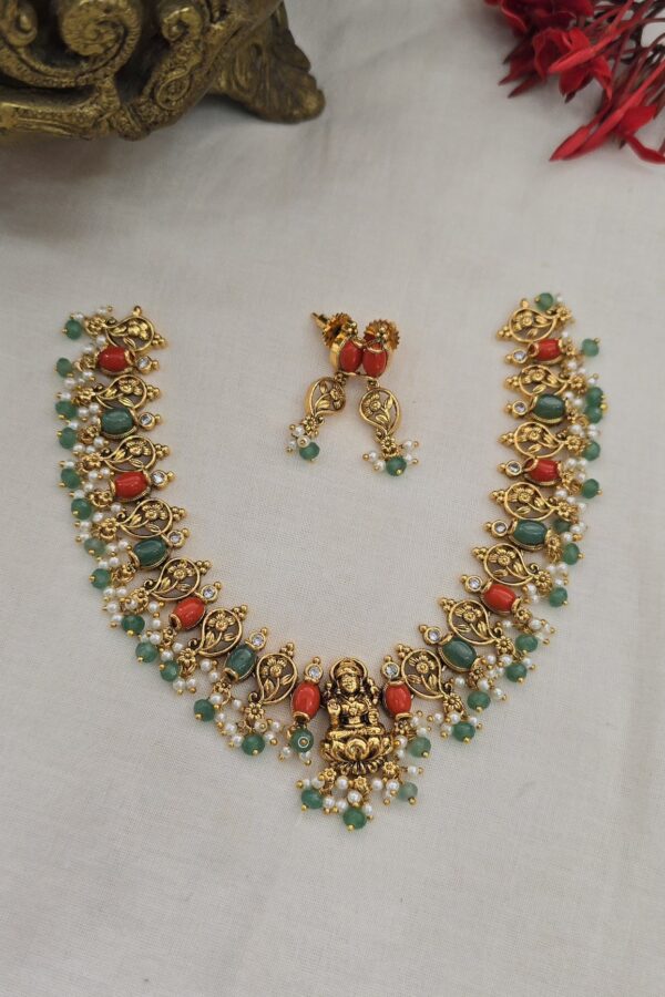 Antique coral green set with back chain
