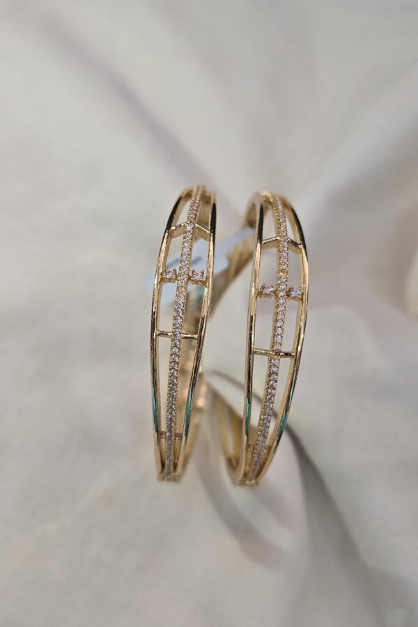 Beautiful diamond replica bangle
