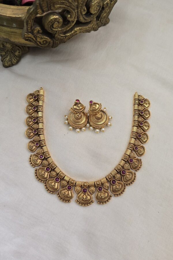 Beautiful gold replica antique neckset with backchain