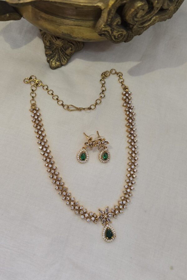 Beautiful stone neckset with backchain