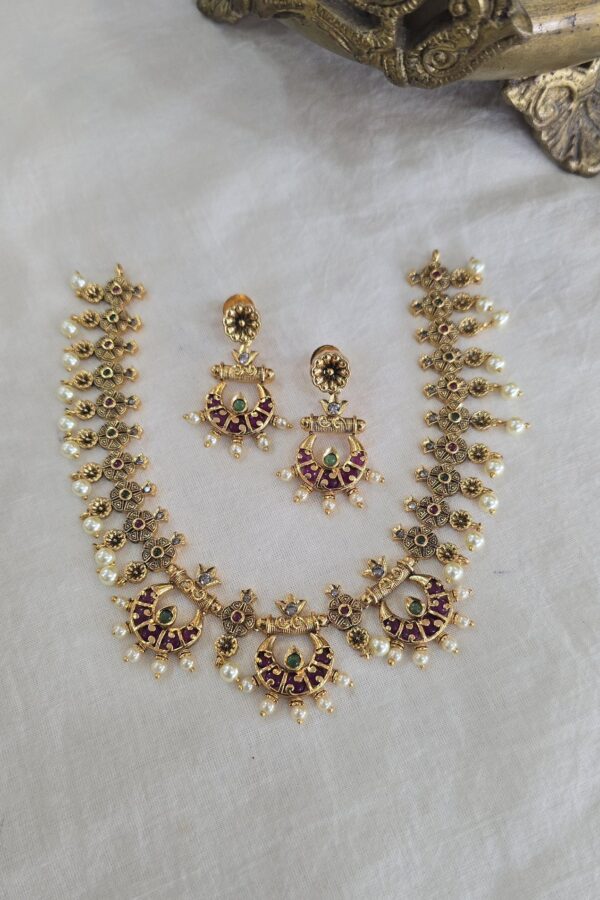 Beautiful antique neckset with backchain