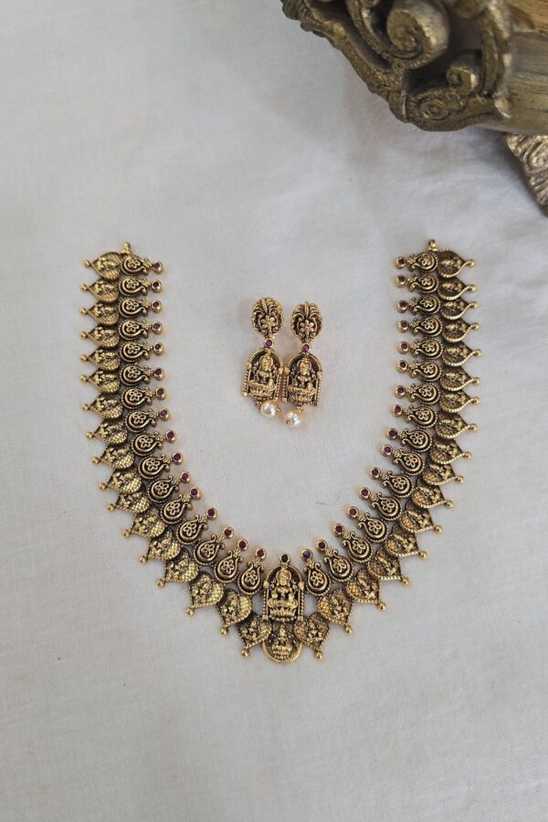 Beautiful gold replica antique neckset with backchain