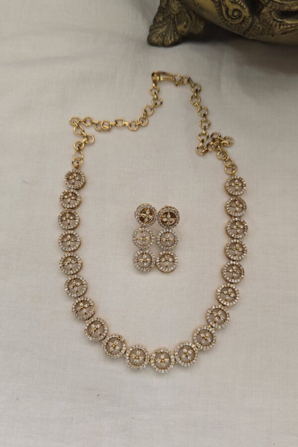 Beautiful diamond replica neckset with backchain