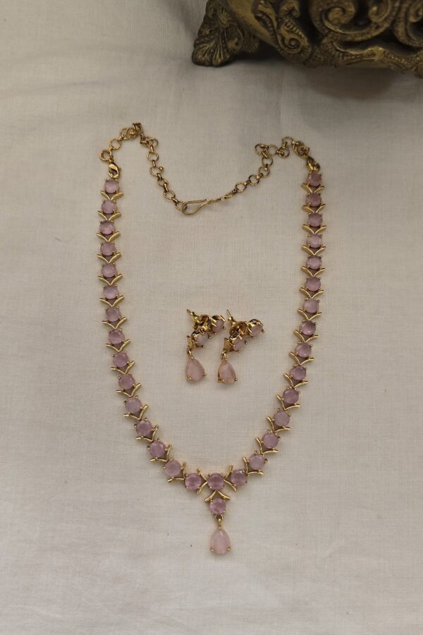 Beautiful pink stone neckset with backchain