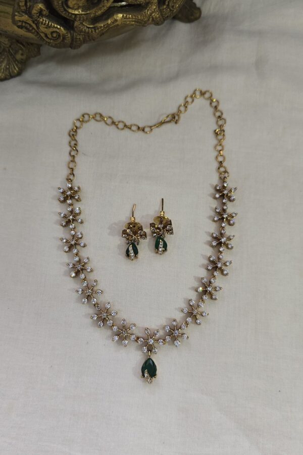 Beautiful diamond replica neckset with backchain