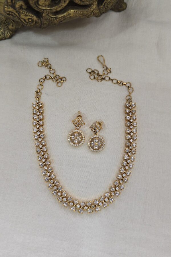Beautiful stone neckset with backchain